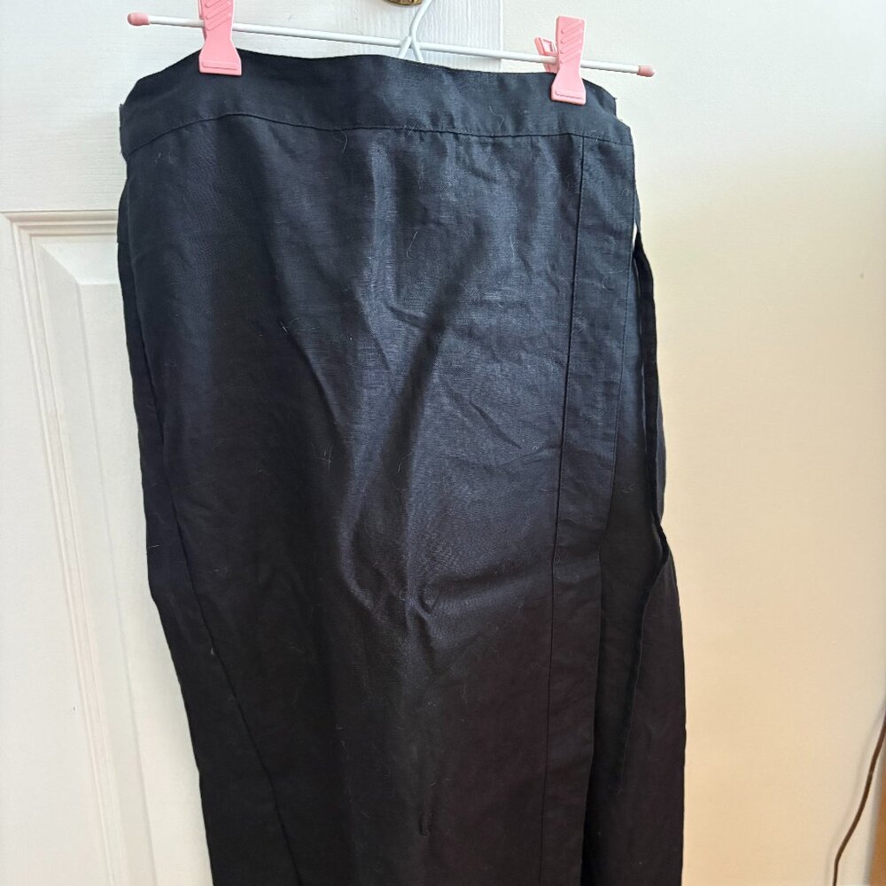 White House Black Market Black Cropped Skort Pants